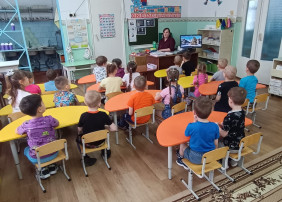 В детском саду прошли тематические беседы ко Дню воинской славы России. В детском саду прошли тематические беседы ко Дню воинской славы России.